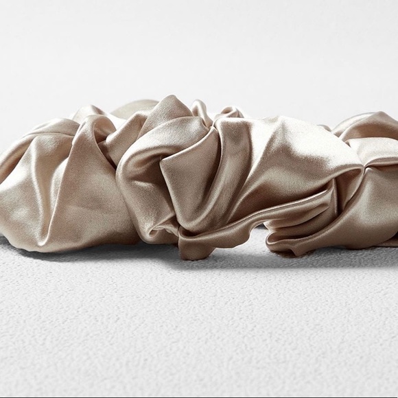 MOTF Silk Hair Band #9 - Picture 2 of 6